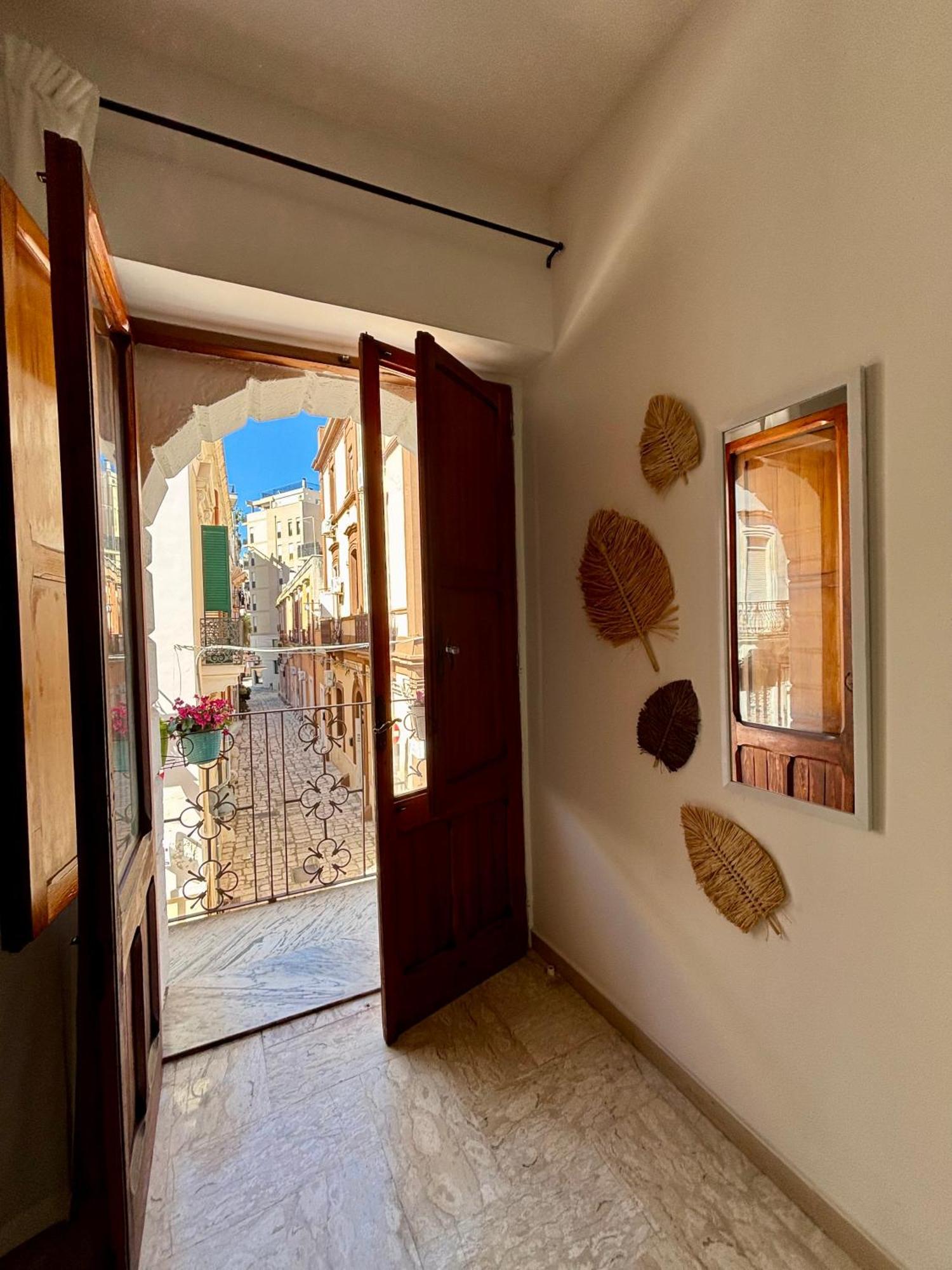 La Pergola Del Centro Apartman Brindisi Kültér fotó