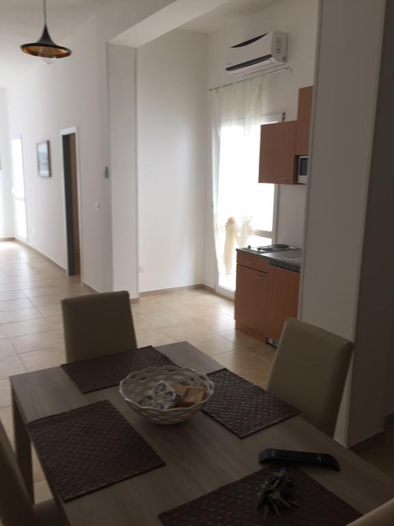 La Pergola Del Centro Apartman Brindisi Kültér fotó